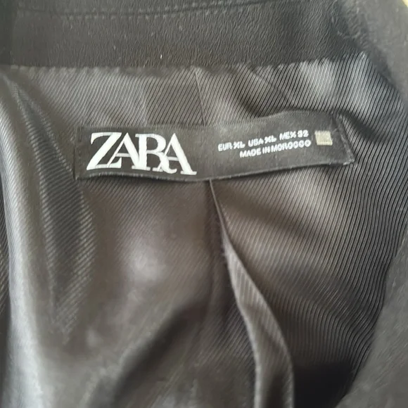 Zara Black and Gold Double-Breasted Blazer -size XL - Picture 3 of 4